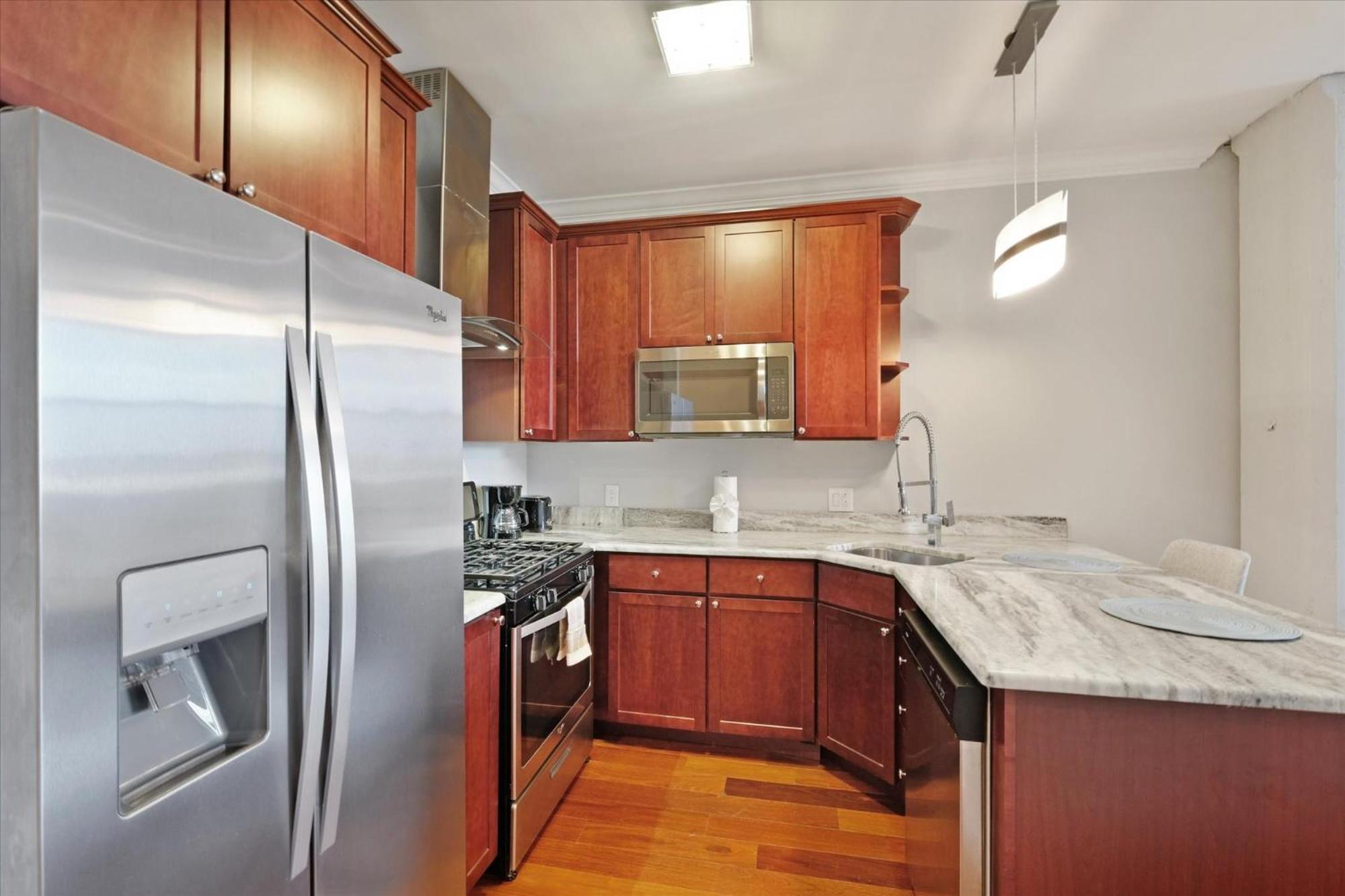 Modern W Rooftop Pool * Philadelphia
