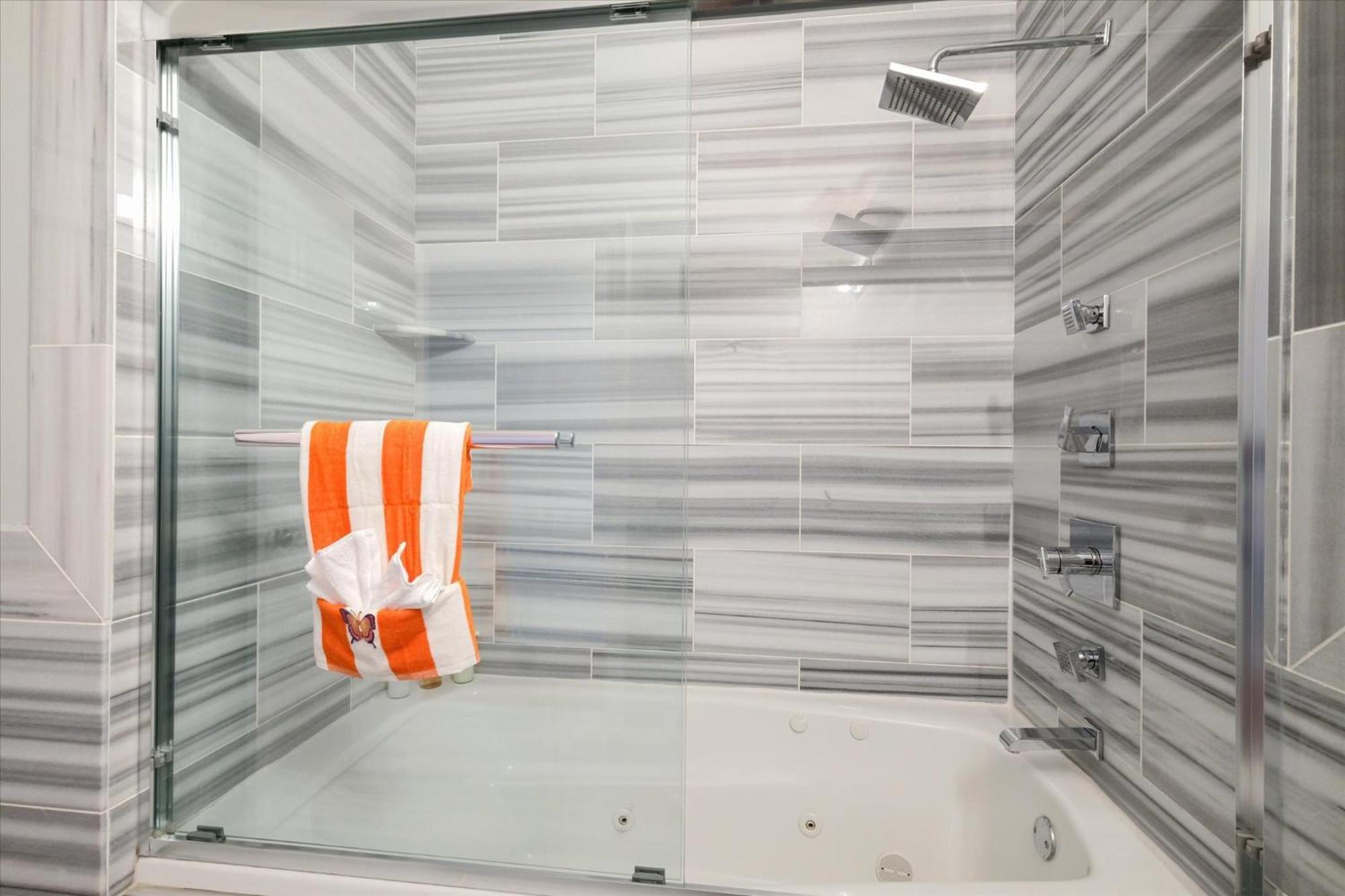 Modern W Rooftop Pool Apartment Philadelphia