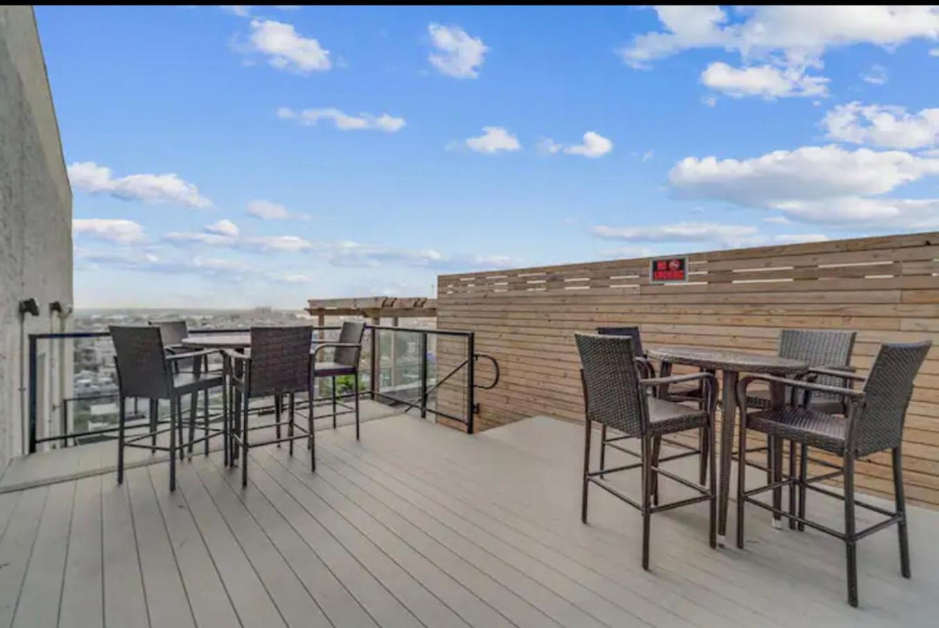 Apartment Modern W Rooftop Pool *